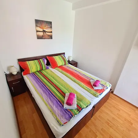 Apartment Maja Vujkovic 5 *