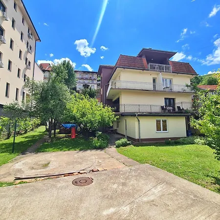 Maja Vujkovic 5 Апартаменты *